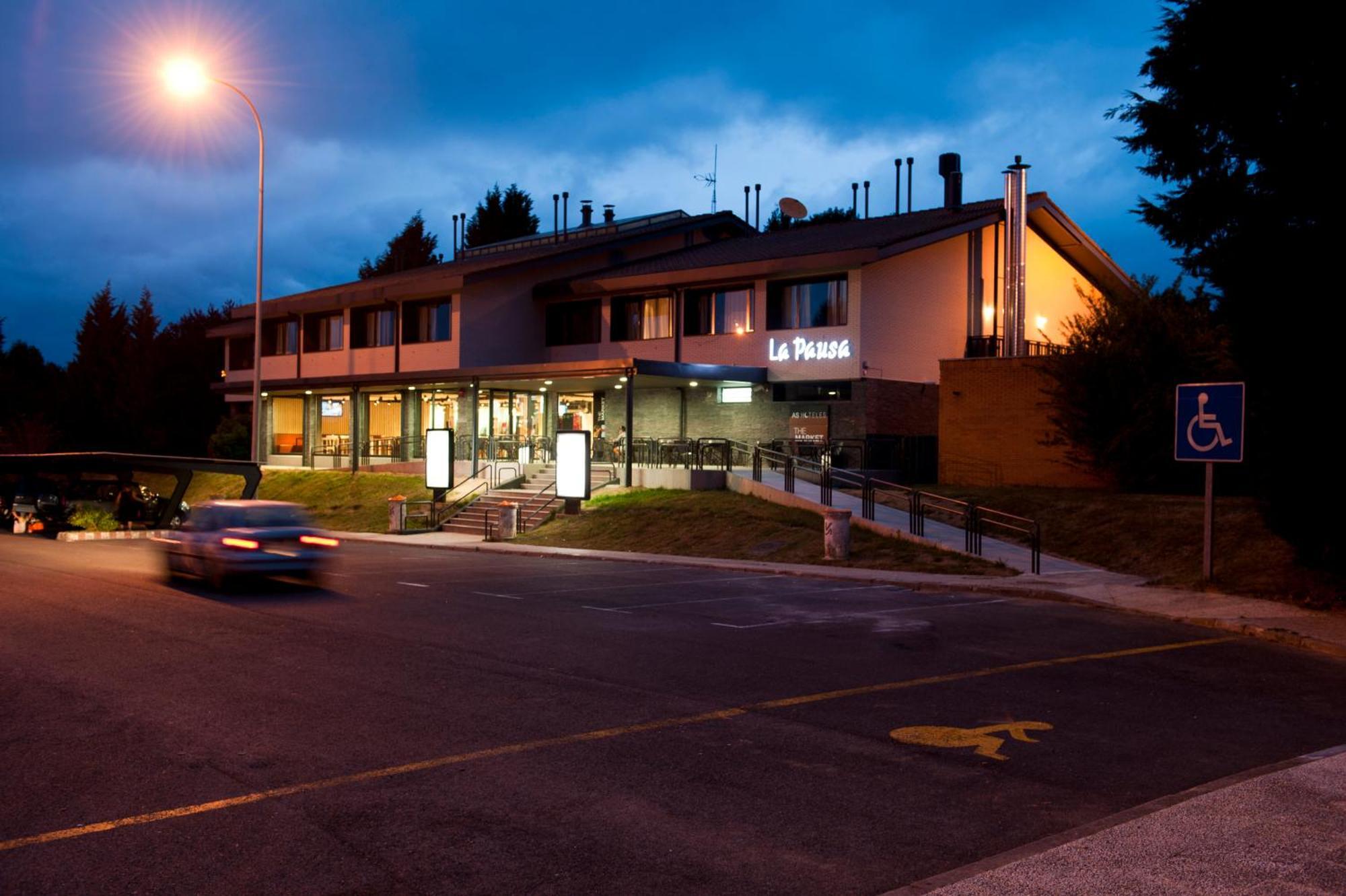 As Hoteles Altube Zuia Bagian luar foto