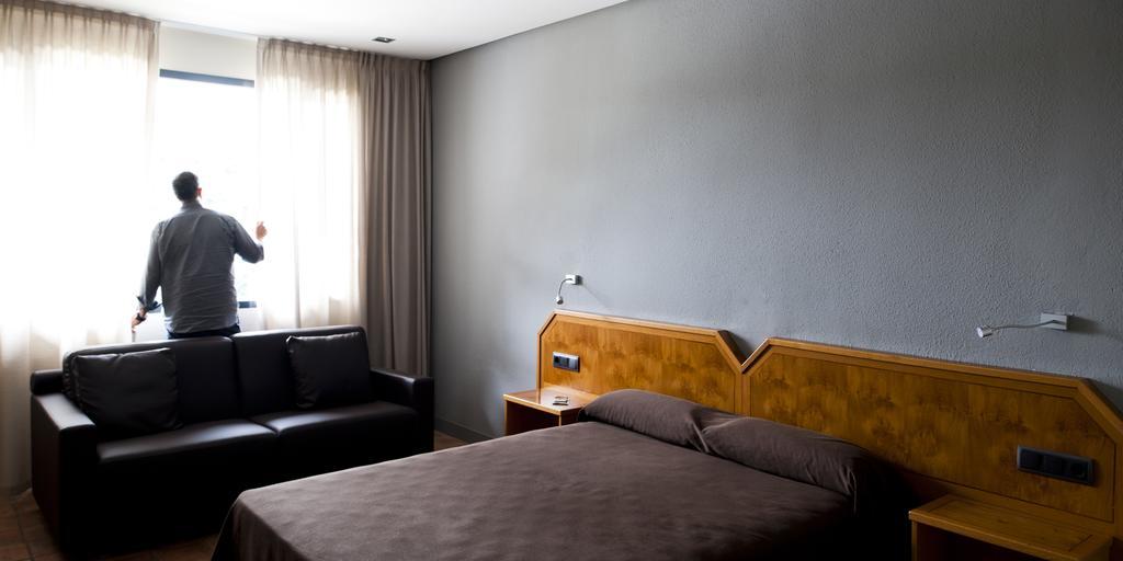 As Hoteles Altube Zuia Bagian luar foto