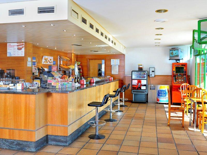 As Hoteles Altube Zuia Bagian luar foto