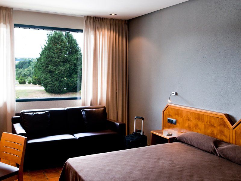As Hoteles Altube Zuia Bagian luar foto